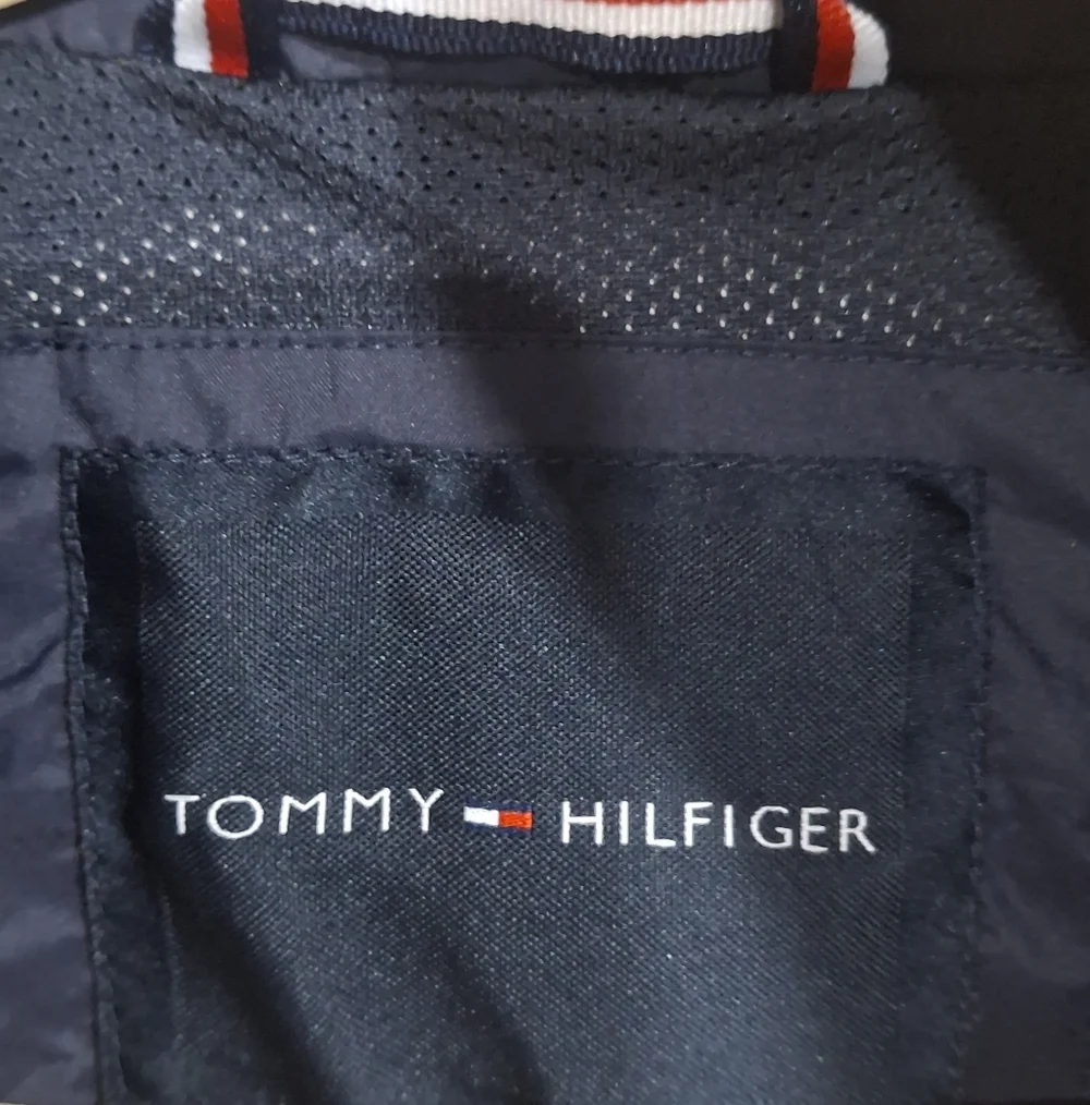 Tommy Hilfiger Yellow and Black Jacket  🚭SMOKE FREE HOME - Picture 5 of 10